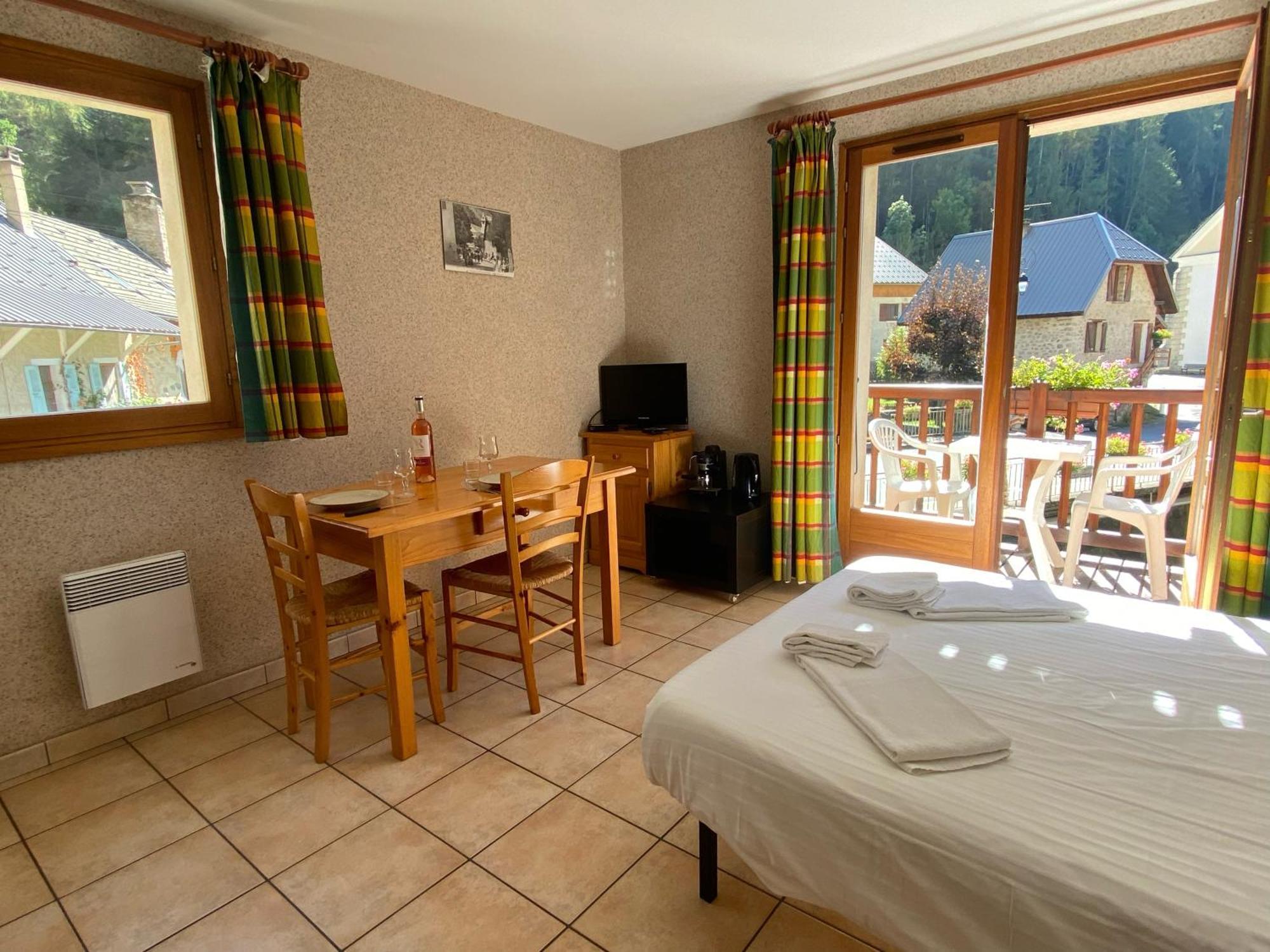 Appartement L'Edelweiss à La Chapelle-en-Valgaudemar Extérieur photo